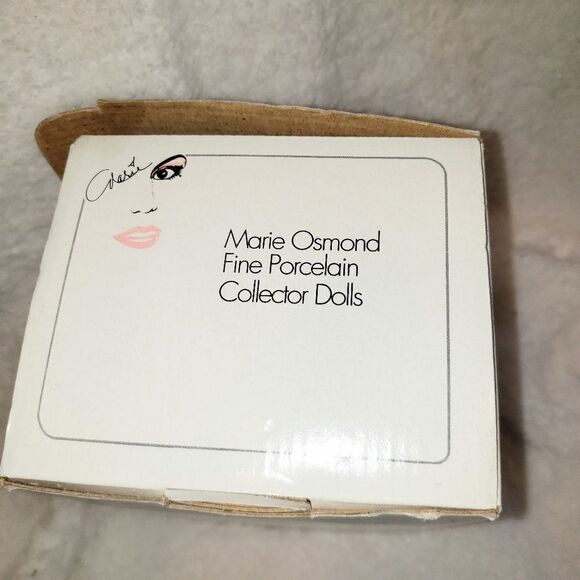 Marie Osmond Tiny Tot Porcelain Doll - Picture 10 of 10